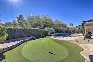 Private Backyard | Putting Green