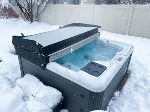 Newly installed hot tub! Jetted, cup holders, and lights.