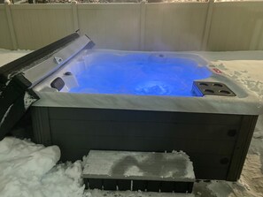 Newly installed hot tub! Jetted, cup holders, and lights.