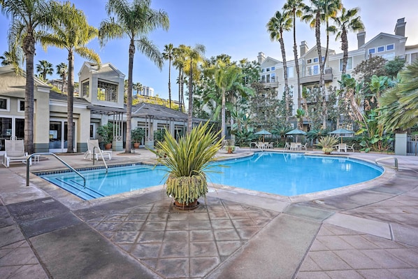 Irvine Vacation Rental | 2BR | 2BA | 1,233 Sq Ft | Step-Free Access