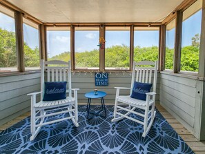 Screened Porch 2023
