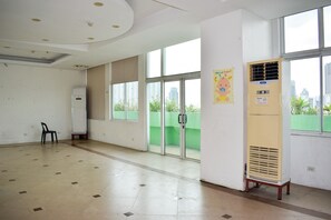 施設の正面