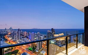 Gorgeous ocean and city views from the balcony