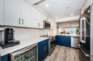 web-or-mls-Kitchen 1