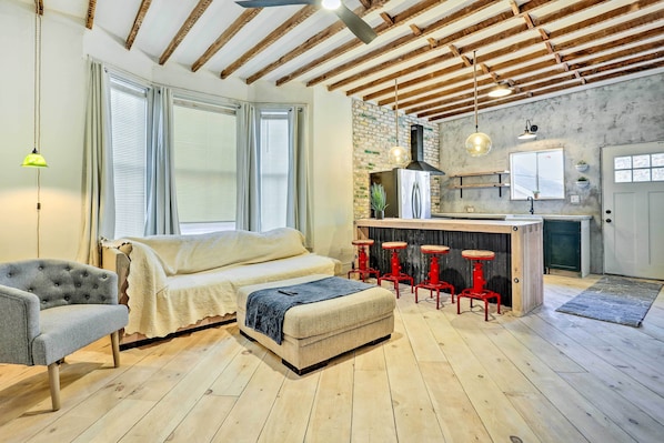 Newark Vacation Rental | 1BR | 1BA | Stairs Required | 1,100 Sq Ft