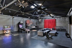 Spielezimmer