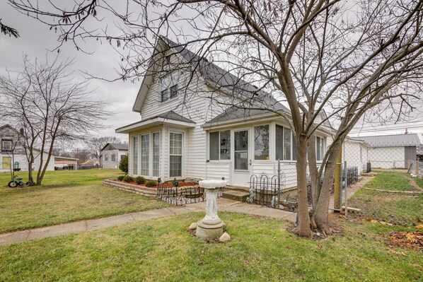Alexandria Vacation Rental | 3BR | 1BA | Step-Free Entry | 1,800 Sq Ft
