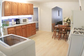 Large and Fuctional Kitchen