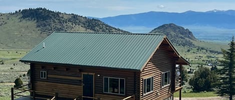 Moonlight Ridge Cabin