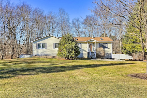 New Paltz Vacation Rental | 1BR | 1BA | 600 Sq Ft | 1 Step to Enter