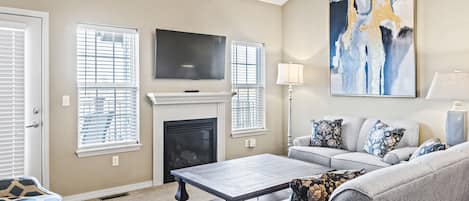 Living Room with Seasonal Gas Fireplace