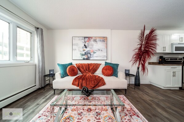 Enjoy our open concept condo, conveniently located along Edmontons River Valley