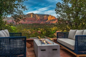 Enjoy the firepit with a private setting of Sedona`s finest views