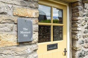 The Mustard Pot, Kirkby Lonsdale Cottages - Herdwick Cottages