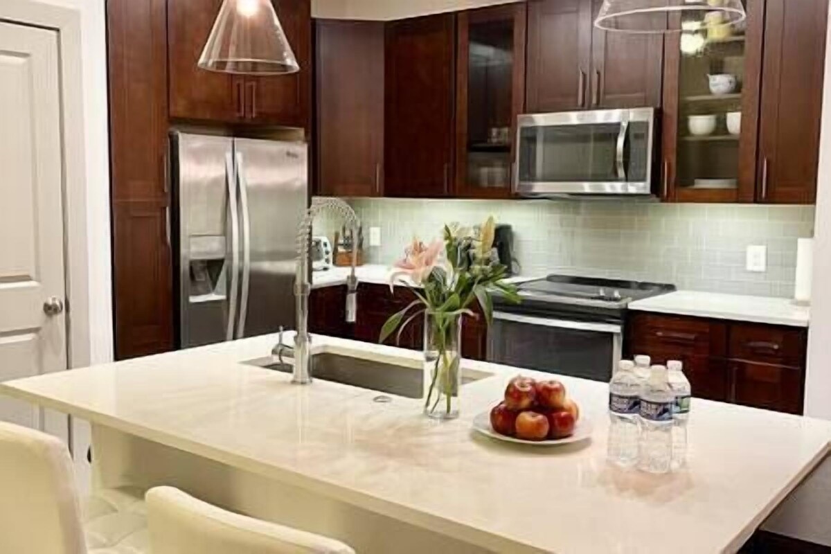 Luxury Living | Heart of Tysons | Spacious | Prime