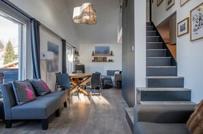 view of the staircase going up to the bedrooms 