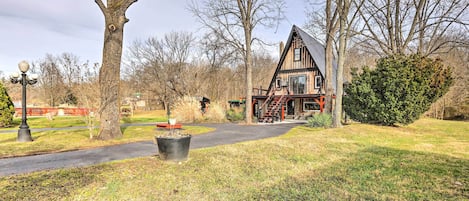 Mt Sterling Vacation Rental | 2BR | 2BA | 1,632 Sq Ft | Stairs Required