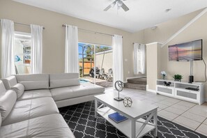 4556 Alberto Circle (2).jpg