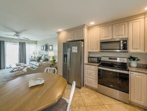 jr 10 kitchen 1