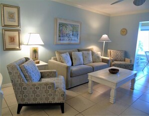 Sunset Royale - 212, Tropical Sands Accommodations