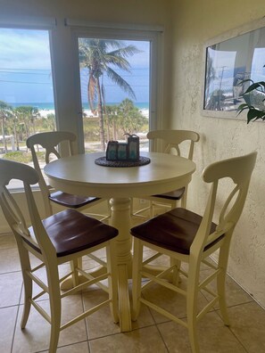 Sunset Royale - 300, Tropical Sands Accommodations
