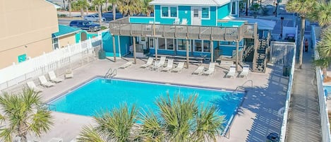 Resort Beach House with pool