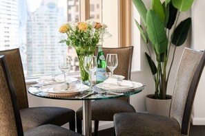 Discover Sydney whilst dining with City and water glimpses over the harbour.  All cook-ware and cutlery provided.