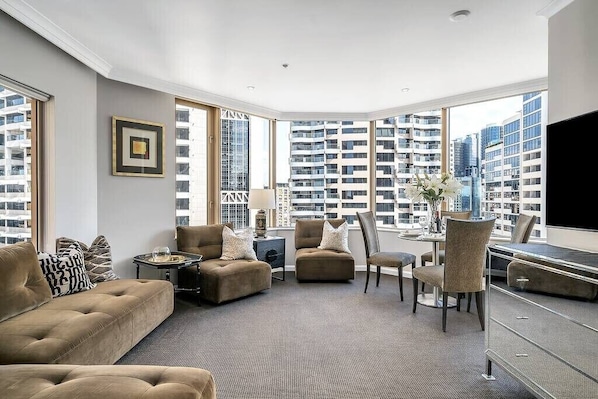 Comfortable Living and Dining over looking Sydney 