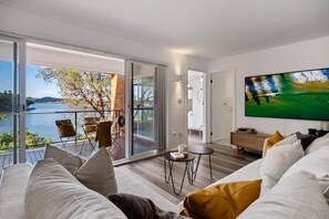 Lounge room with Smart TV and Views over Brisbane River