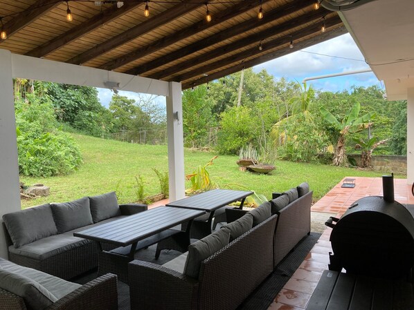 Outdoor dining