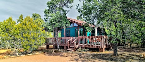 Heber Vacation Rental | 3BR | 2BA | 4 Steps to Enter | 1,152 Sq Ft