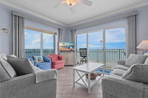 Welcome to Crystal Shores West 1001!