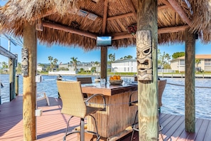 Tiki hut