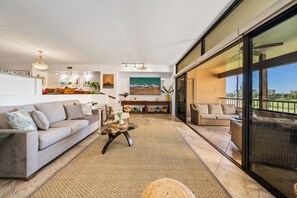 Kaanapali Royal A303 living area 1