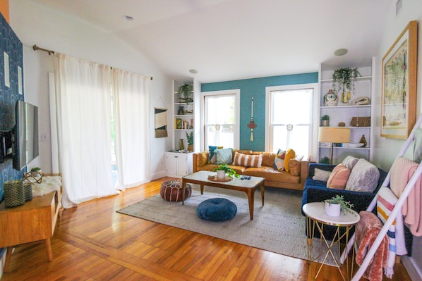 Living Room (1)