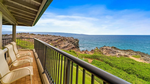 Kapalua Bay Villas #30B3 - Ocean & Molokai Lanai View - Parrish Maui