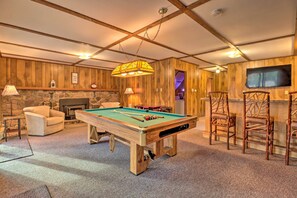 Game Room | Wet Bar