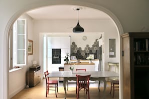 cuisine américaine et salle à manger