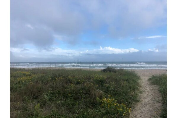 Private beach access with private parking 1 block away