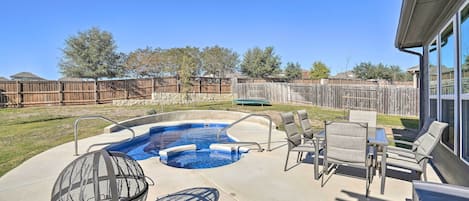 Schertz Vacation Rental | 4BR | 2.5BA | 2,400 Sq Ft | Community Amenities