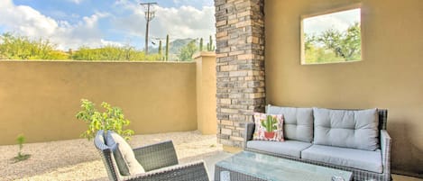 Cave Creek Vacation Rental | 2BR | 2BA | 1,229 Sq Ft | 1 Step to Enter