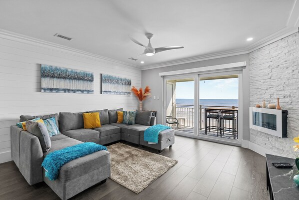 Colony Beach Club 250