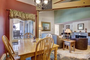 Dining Room, Dining Table, Table, Furniture, Indoors