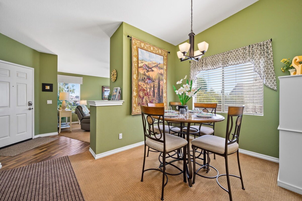 Coastal Ritz Point Resort – 2-Bed 2-Bath, Pool, Spa, Mins to Beach