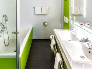 Einzelzimmer Superior mit Dusche/WC
