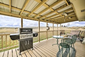 Furnished Deck | 2 Exterior Security Cameras (Facing Out)