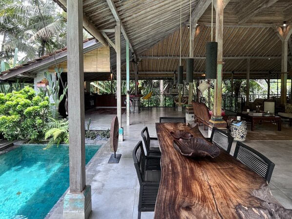 Outdoor dining