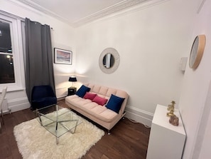 Living Room / Lounge