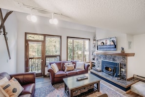 Home Decor, Fireplace, Indoors, Furniture, Living Room