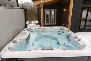 Bain à remous extérieur
